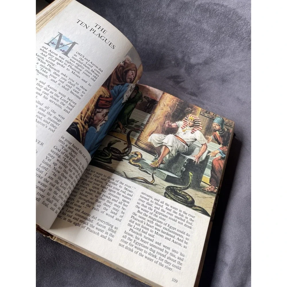 The Children's Bible - 1969 Hardcover Vintage 14th Printing Great Illustrations